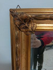 Specchio Classico con Cornice Lavorata a Mano