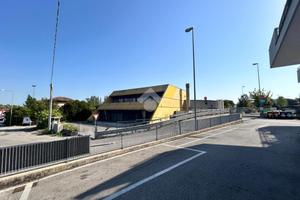 CAPANNONE A CORIANO