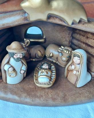 Presepe Capanna Sacra Famiglia Thun. NUOVO.