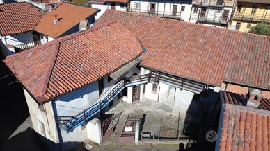 CASA SEMINDIPENDENTE A MAGNANO