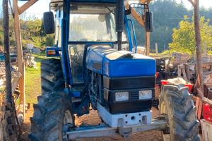Trattore Ford new holland 105 turbo
