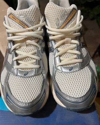 Scarpe oasics