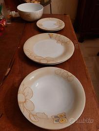 SET PIATTI PER 2 PERSONE E INSALATIERA