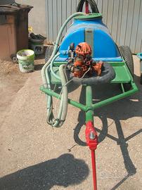 Botte lt. 300 in vetroresina su carrello  + pompa