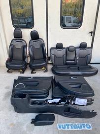 Sedili Jeep Compass anno 2018 pelle nera