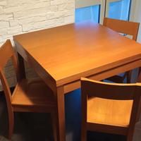 tavolo cucina 90x90 allungabile a 180 + 4 sedie