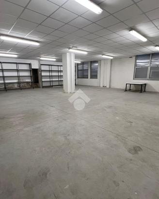 MAGAZZINO A CARPI
