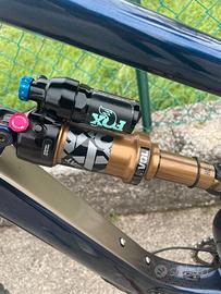 Fox float kashima  210-50 appena revisionato 