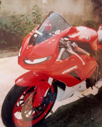 Carene CBR 1000 RR K7 in vetroresina rinforzate.