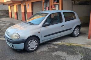 clio 1100 benzina anno 1999
