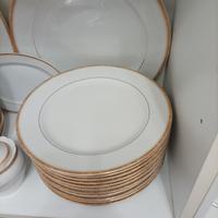 servizio di piatti da corredo 