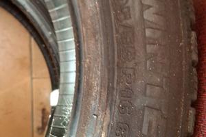 Gomme auto invernali.