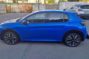 Peugeot 208 e GT Line (2020) – BATTERIA  NUOVA