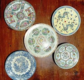 Piatti decorativi in ceramica e porcellana