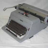 Macchina da scrivere Olivetti LINEA 88