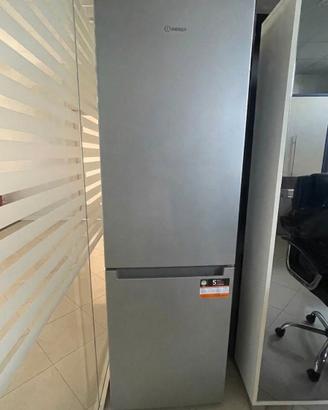 Frigorifero Combinato Indesit Grigio / Silver