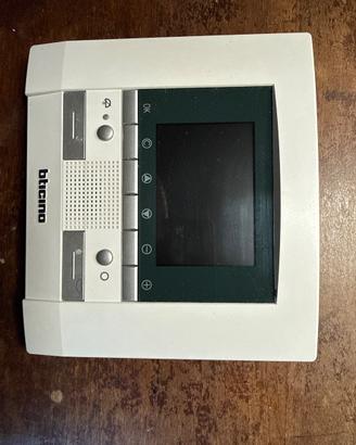 BTicino Polyx Video Display 344162-base parete-con
