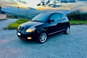 Lancia Ypsilon 1.3 mtj OK NEOPATENTATI