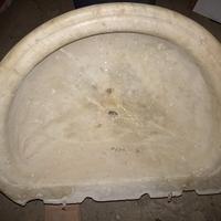 acquasantiera MARMO antico. Lavandino lavabo