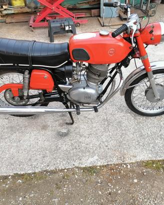 Gilera 124 5v lusso 