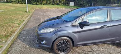Ford fiesta 2010