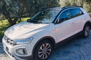 VW T-Roc 1.0 TSI 110cv (2022)
