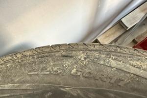 Gomme nexen 225/60/17