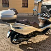 Piaggio x10 500