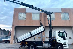 IVECO 160E28 - Ribaltabile + Gru'