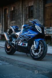 BMW S1000rr accessoriata