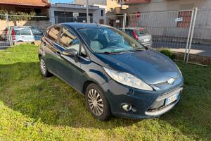 Auto Ford Fiesta