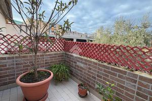 2 LOCALI A CASTELLAMMARE DI STABIA