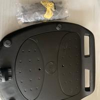 Piastra univers.bauletto monokey Givi  + kit E251
