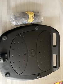Piastra univers.bauletto monokey Givi  + kit E251