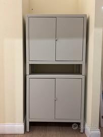 Mobile ikea in metallo con ante