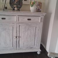 Credenza shabby chic in legno