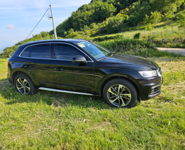 AUDI Q5 2.0 quattro