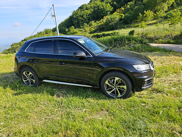 AUDI Q5 2.0 quattro