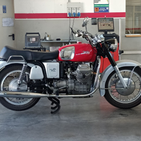 Guzzi epoca V7 700 - targa oro FMI