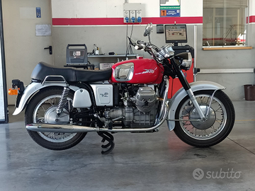 Guzzi epoca V7 700 - targa oro FMI