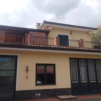 VILLA 230 mq+ DEPENDANCE 90 mq+ TERRENO 3600 MQ