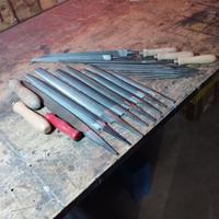 serie di lime per il ferro e manici