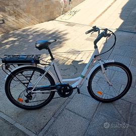 E-bike unisex ruote diam.26" bianca