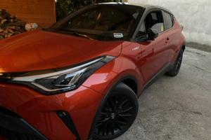 Toyota CHR full full in garanzia - premiere