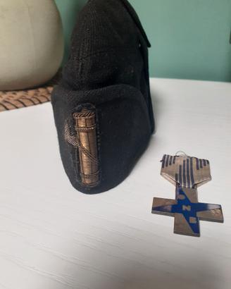 Militaria- Lotto Bustina e Medaglia