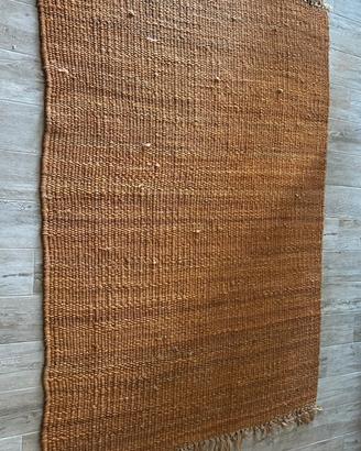 tappeto in corda naturale con frange