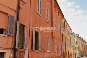 Magazzino pronto all'uso in sant'agostino