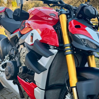 Ducati Streetfighter v4 s