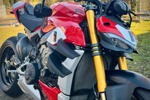 Ducati Streetfighter v4 s