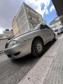 Lancia y